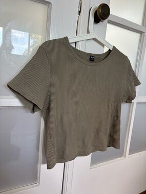Ribbed Short-Sleeve Crop Top - Olive Green Uniqlo